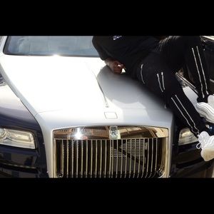 Meet your Posher, Kitee